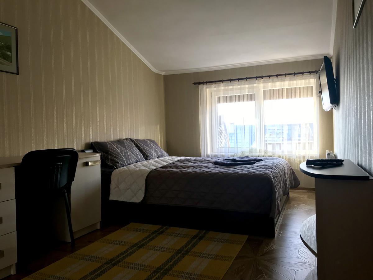 מוקצ'בה Panoramic View Top Floor Apartment In The City Center מראה חיצוני תמונה