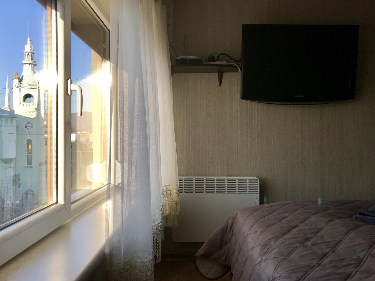 מוקצ'בה Panoramic View Top Floor Apartment In The City Center מראה חיצוני תמונה